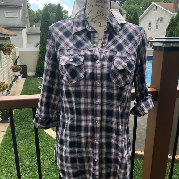 NWT FLANNEL LIKE BUTTON DOWN TOP-100 PCT COTTON - Picture 2 of 3